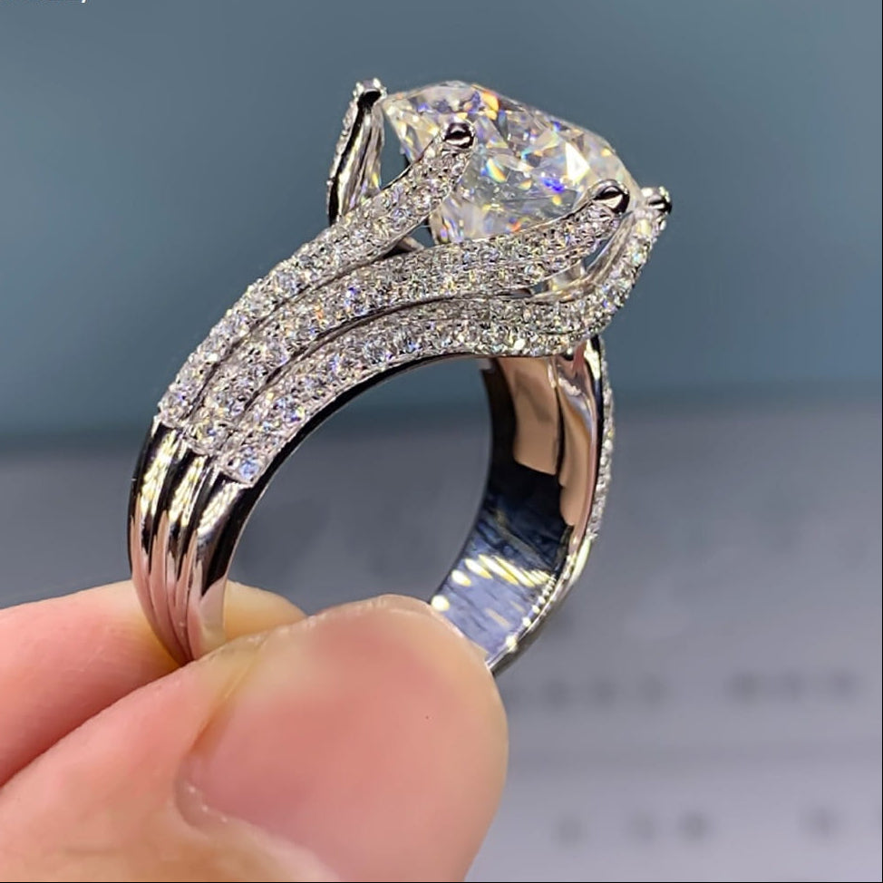 Zircon Round Curved Link Ring