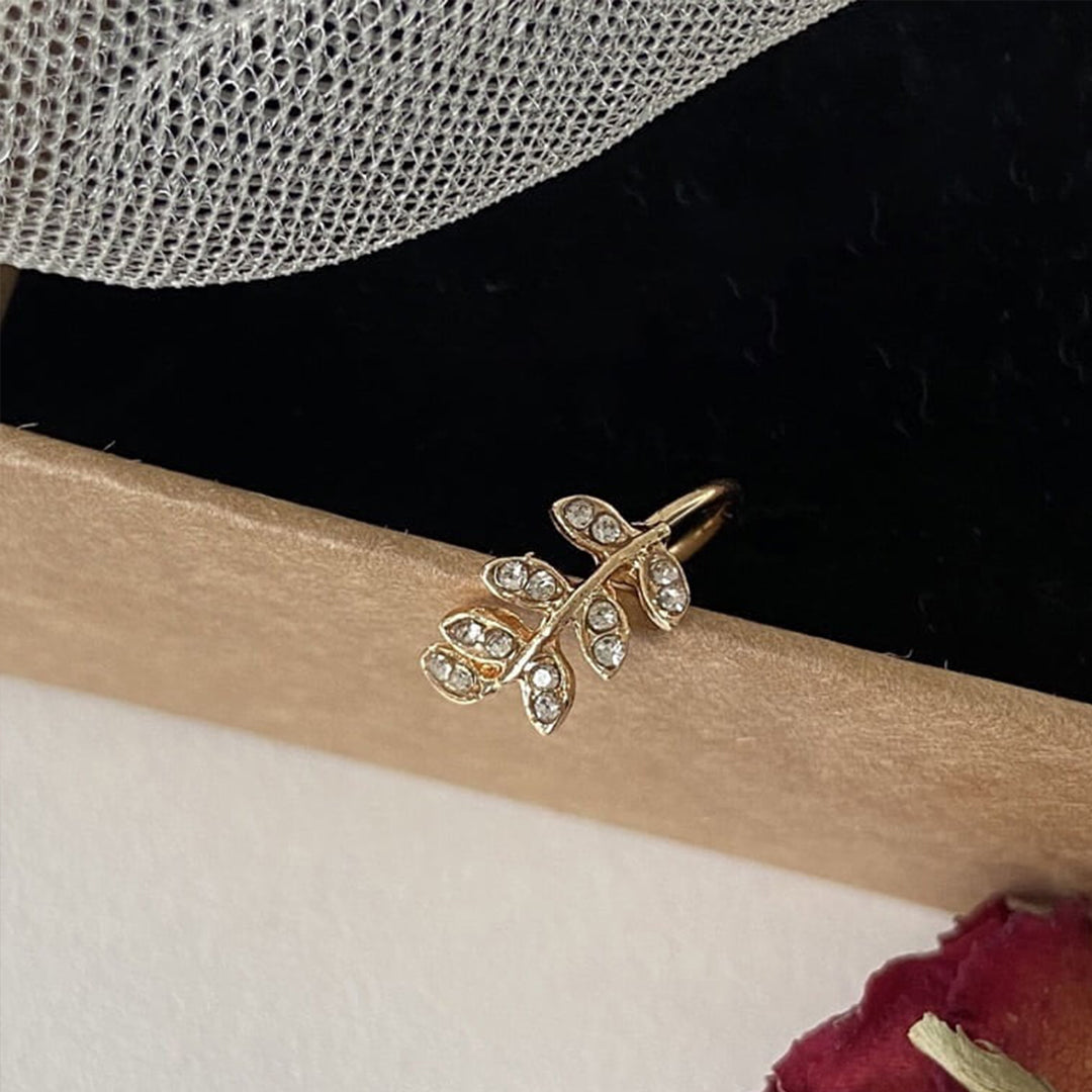 10 Leaf Single Ear Cuff
